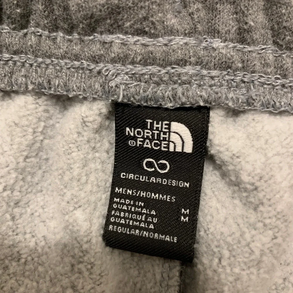 The North Face Circular Design Fleece Jogger Sweatpants Mens M 30x28 Gray A8CWY